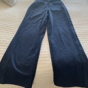 Lululemon Wide Leggings, Navy Blue, size 6